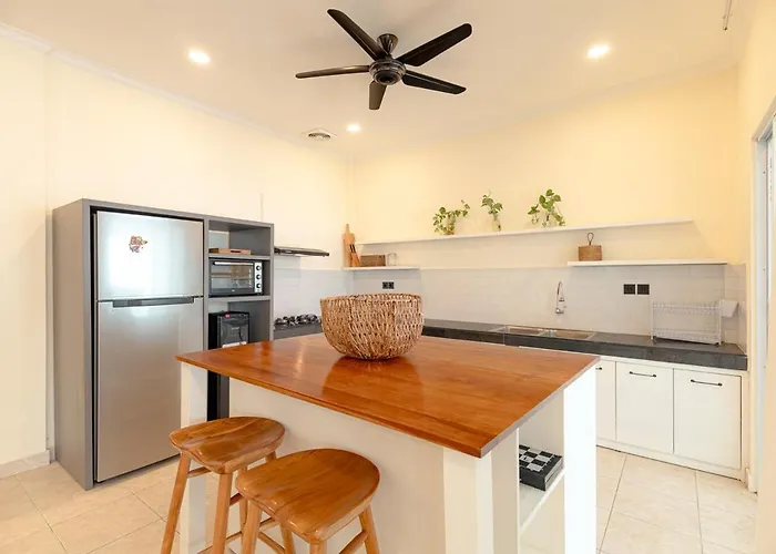 Beautifully Renovated 3 Private Ensuites Hébergement de vacances