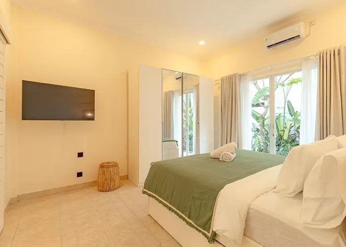Beautifully Renovated 3 Private Ensuites Canggu