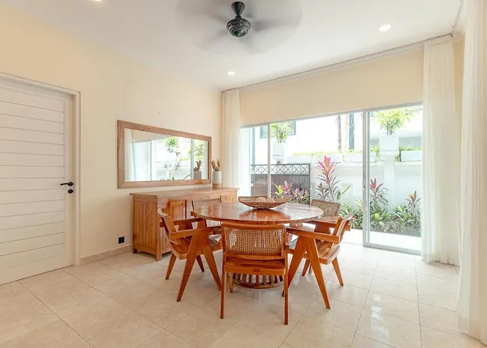 Beautifully Renovated 3 Private Ensuites Canggu